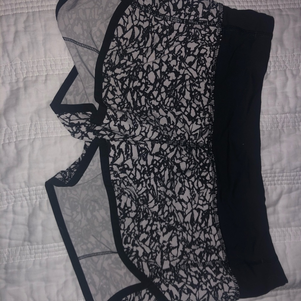 lulu size 4 speed shorts